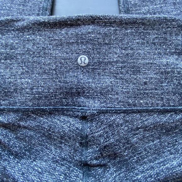 Lululemon Leggings - Size 4 - 21” Inseam - Picture 2 of 4